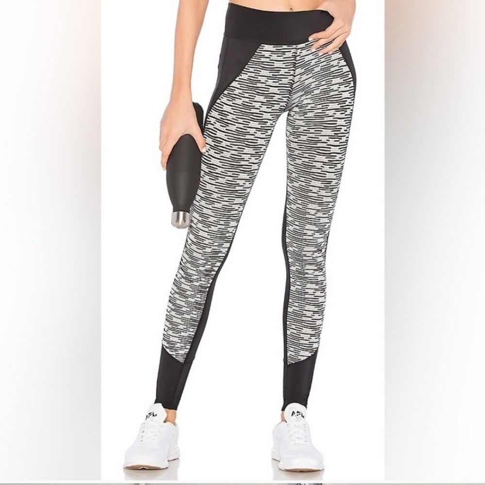 BEYOND YOGA Sliced Fragment Legging Black White Large